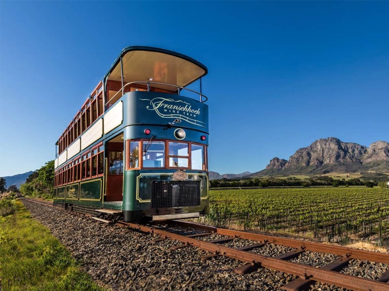 Exploring South Africa and Namibia- with Blue Train | Club Aventure